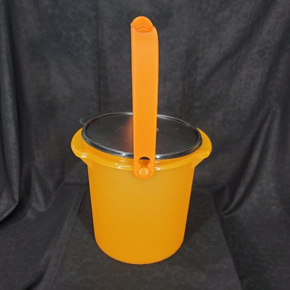 Tupperware Halloween Orange Canister Bucket 5L Handle Lid Trick or Treat - Picture 3 of 12
